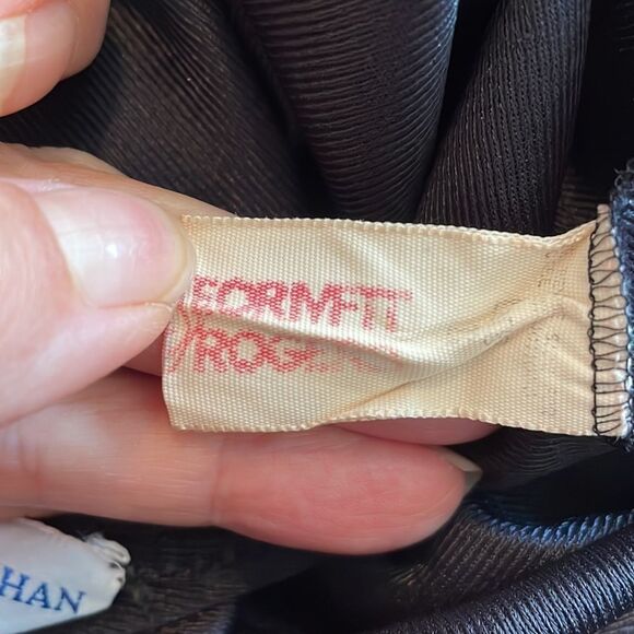 Vtg 70s Formfit Rogers black lace nightgown & robe - Picture 11 of 12